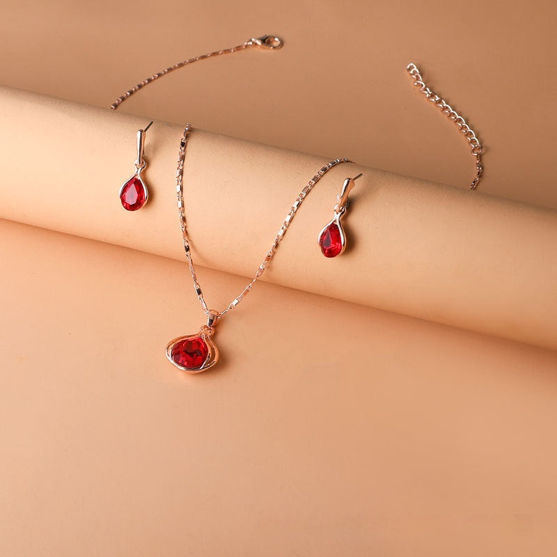 Green Red Drop Shape Necklace And Earrings Suite