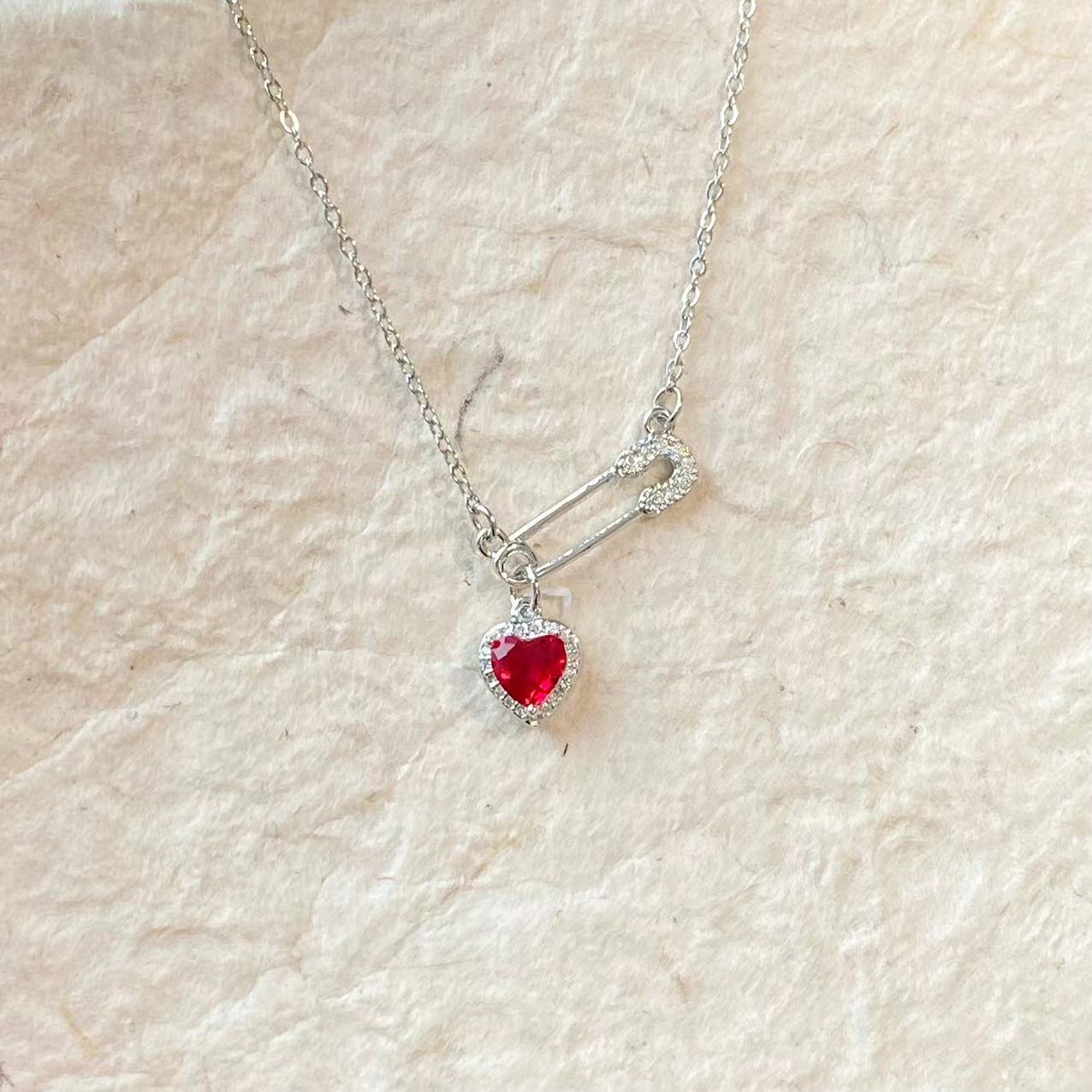 Women's Personalized Pin Pink Heart-shaped Light Luxury Necklace