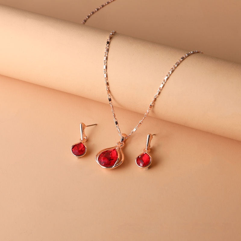 Green Red Drop Shape Necklace And Earrings Suite