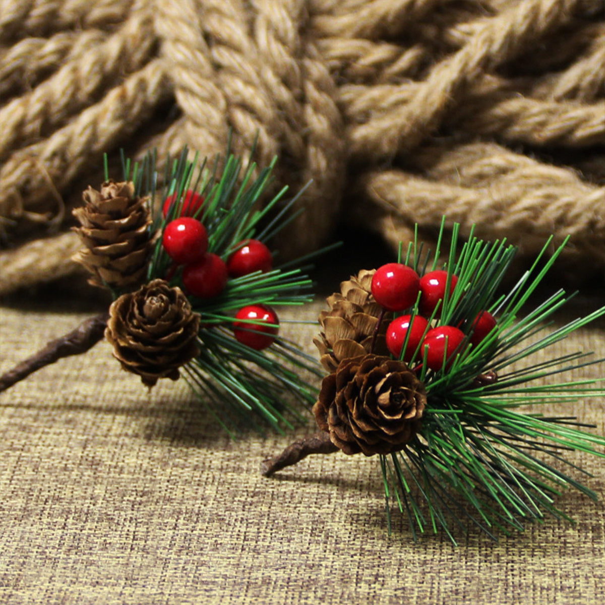 10Pcs Christmas Artificial Pine Picks Christmas Simulation Pine Needle Fake Mini Berries Pinecones For DIY Garland Flower Arrangements Holiday Wreaths Wedding Garden Xmas Tree Decorations