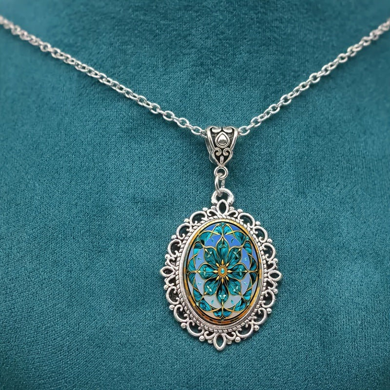 Vintage Fashion Floral Pattern Oval Pendant Necklace