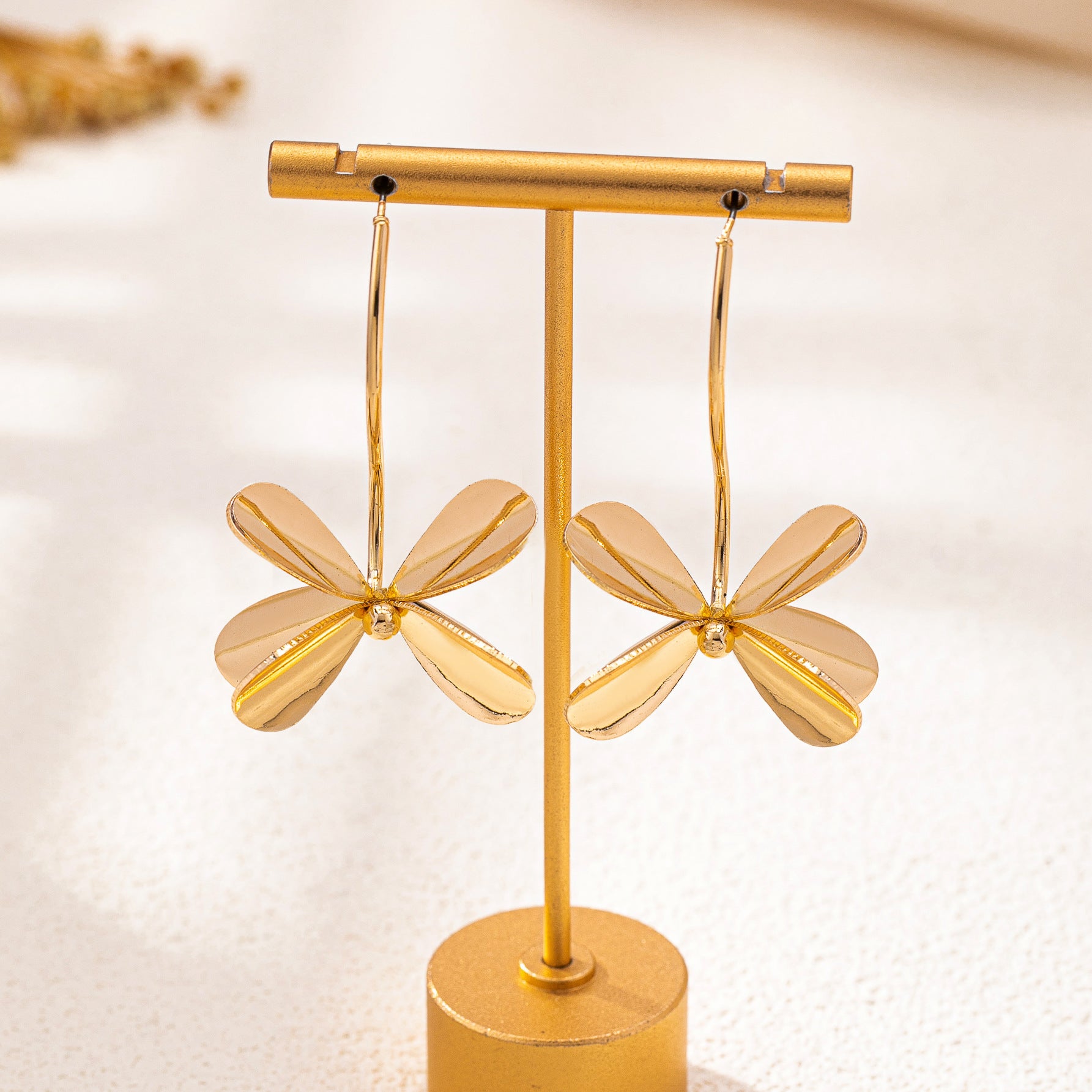 Stylish Flower Earrings Suitable For Women