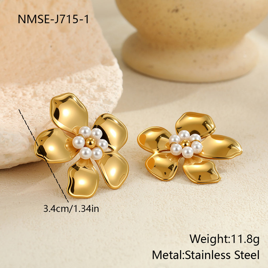 Flower Stringed Pearls Stud Earrings