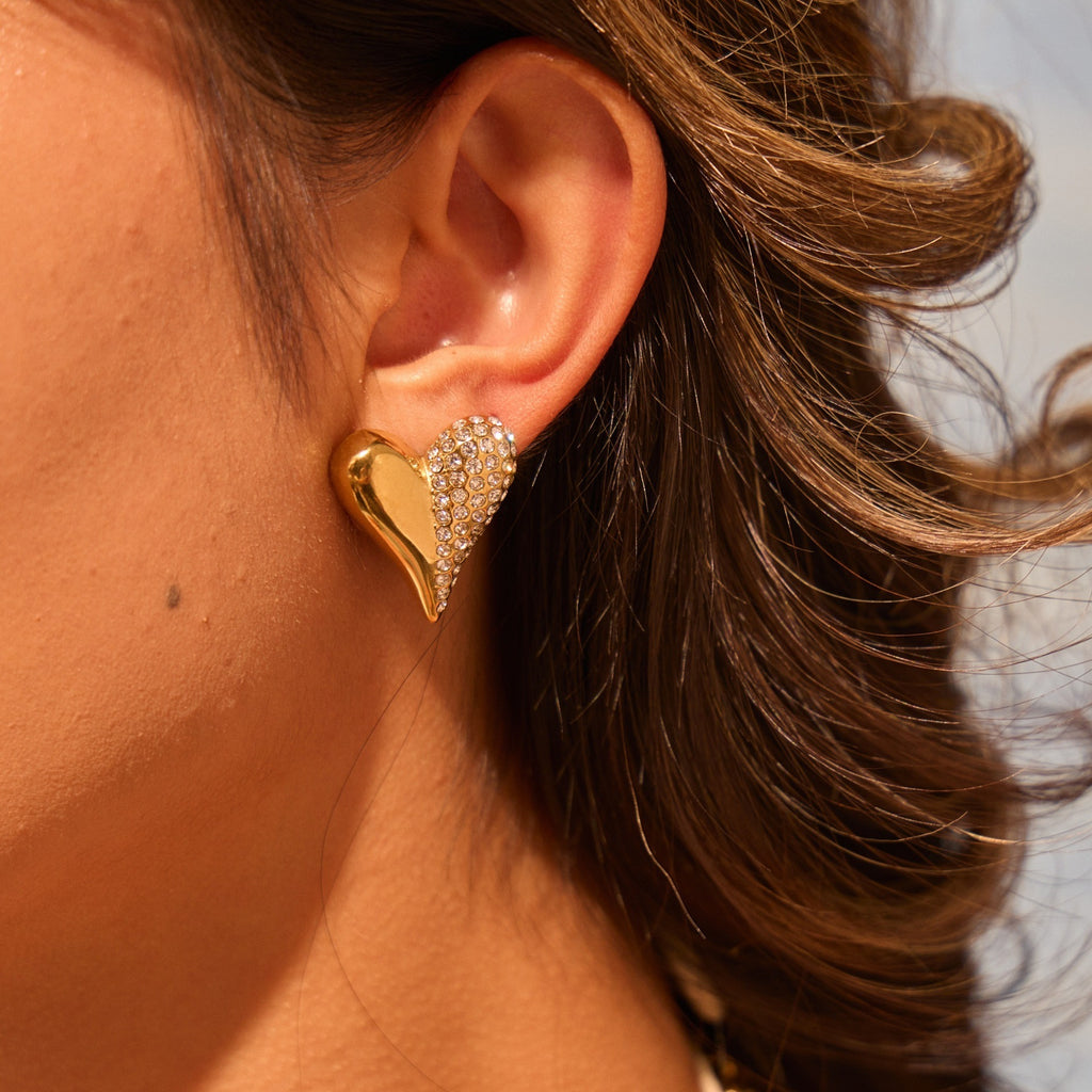 European And American Fashion Love Heart-shaped Diamond Stud Earrings Stainless Steel