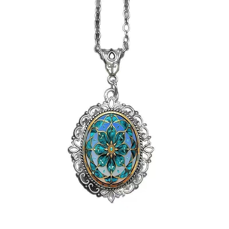 Vintage Fashion Floral Pattern Oval Pendant Necklace