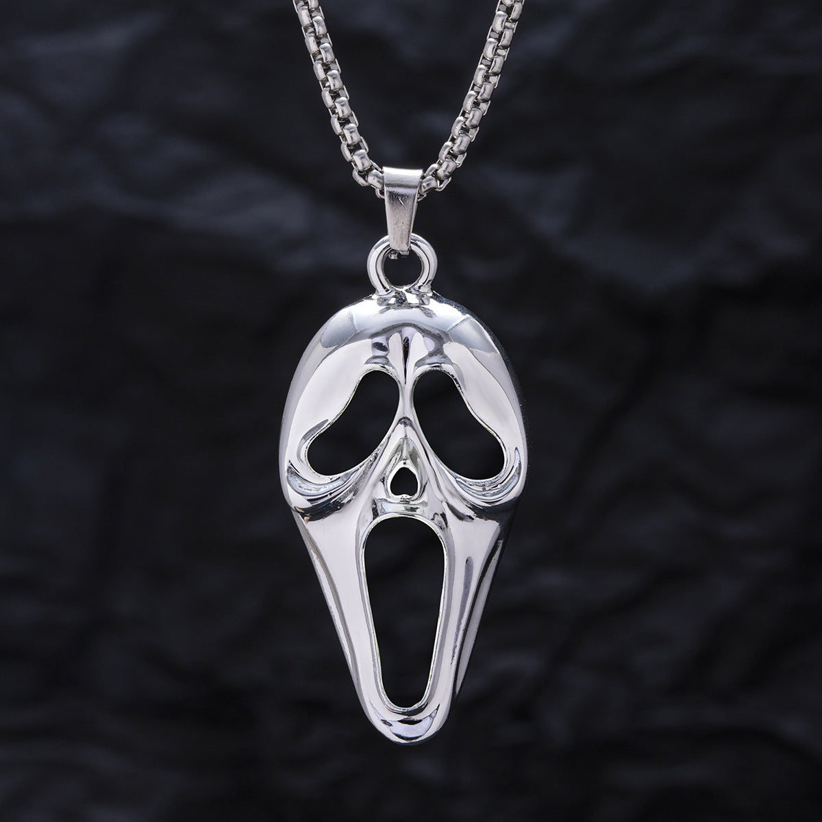 Popular Exaggerated Skull Luminous Mask Pendant