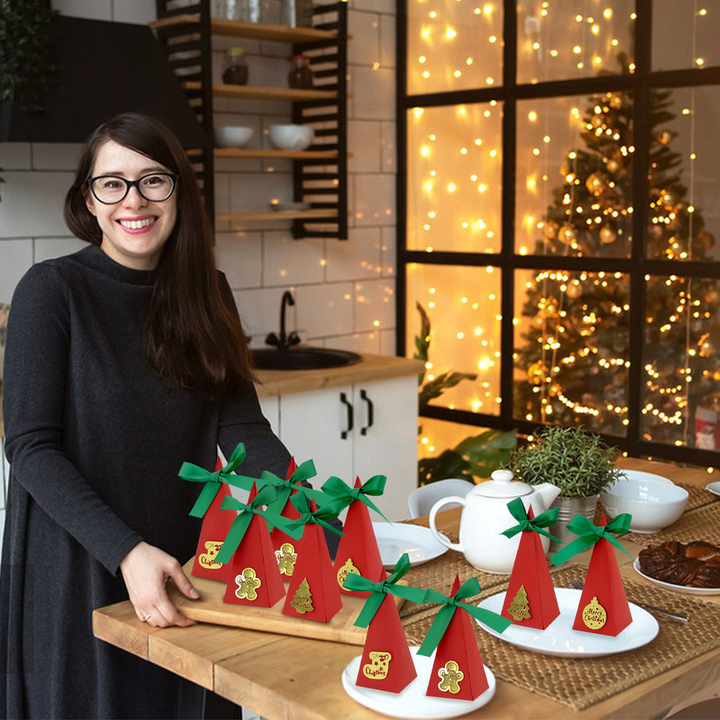 20 Packs Christmas Treat Boxes Goody Boxes Pre-Assembled Triangle Christmas Packing Box Christmas Tree Socks Gold Card Xtmas Cookie Gift Box For Christmas Birthday Wedding Party