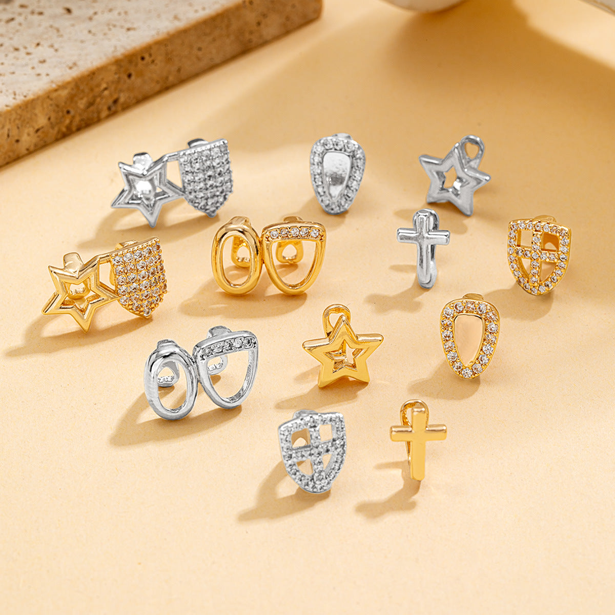 Stylish Hollowed-out Diamond-studded Braces