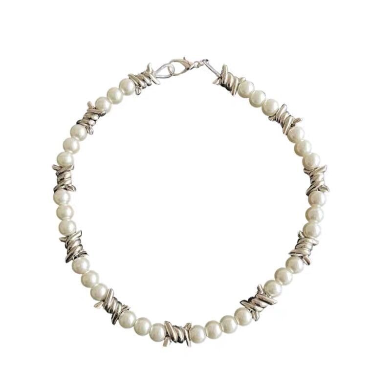 Thorn Splicing Pearl Necklace